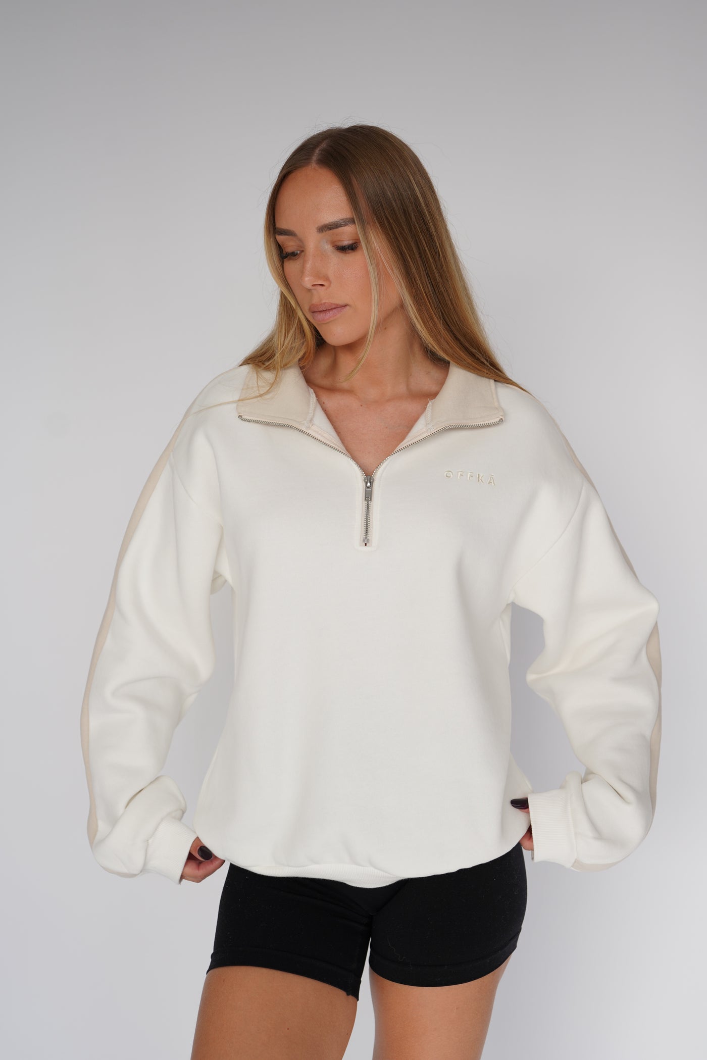 Sweat oversize en couleur crème